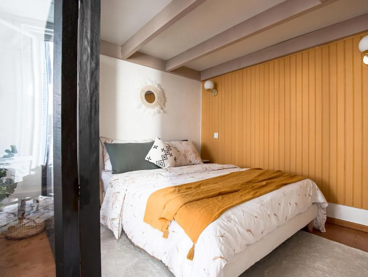 Appartement 1er étage piéton Place de la Pierre Valence