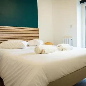 Appartement Magnifique T2 Centre Dernier Etage Avec Balcon, Valence (Drome)